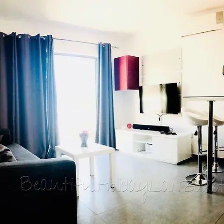 Nobleza With Pool, Sat-tv, Wifi & Air Conditioner